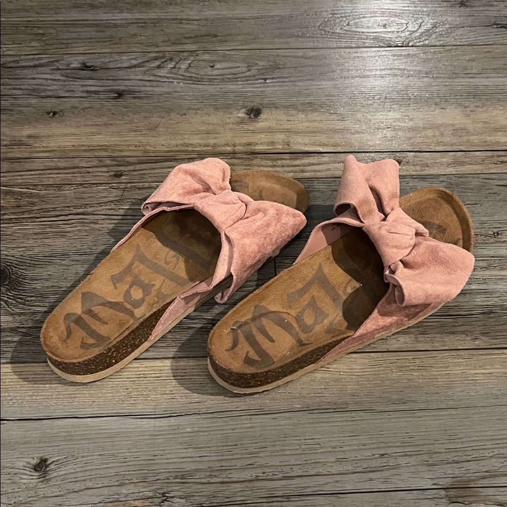 Mad Love Pink Bow Sandals